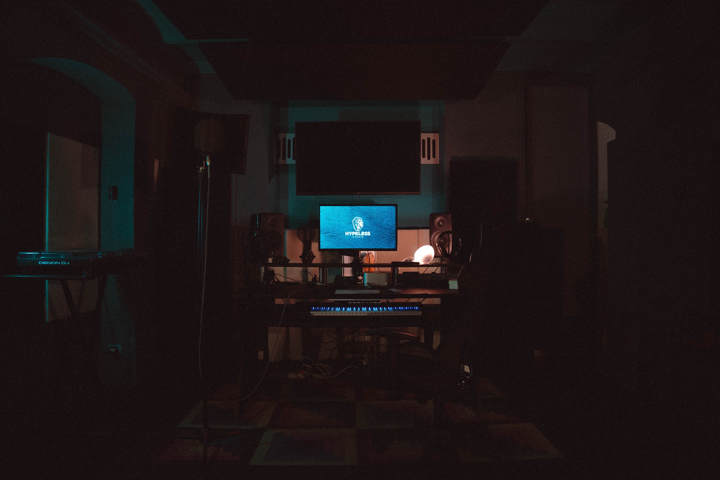 Panoramica Hypeless Studio — sala regia, Sansepolcro AR
